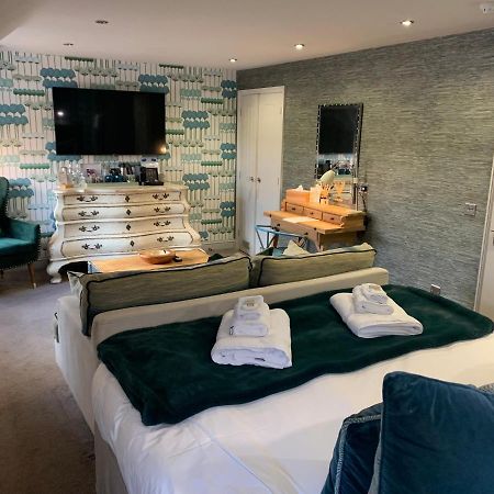 No33 Thornham Boutique Suites Экстерьер фото